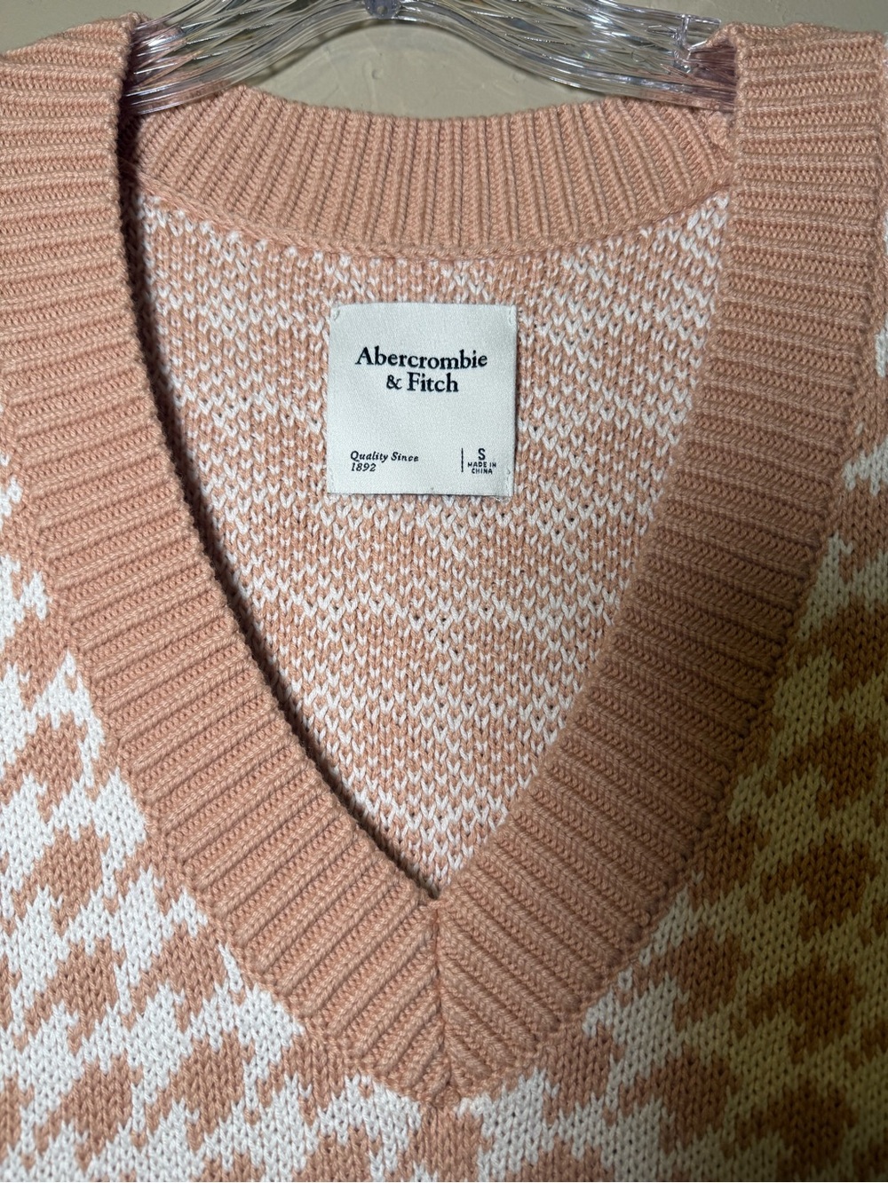 Abercrombie & Fitch Sleeveless Houndstooth Knit Dress in Light Pink Size Small - Picture 5 of 11